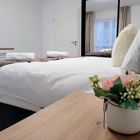 Apartament Lena Braşov Esterno foto